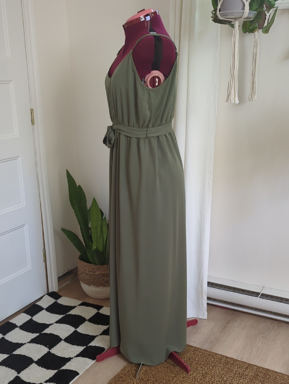 Flowing Olive Maxi Dress with Smocked Waist and Spaghetti Straps / XL - Picture 7 of 7